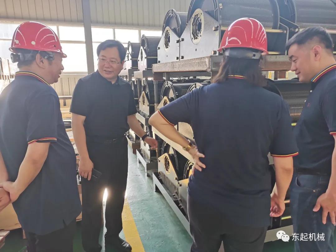 市產(chǎn)業(yè)集聚區(qū)黨委副書記、管委會(huì)主任宋太俊一行蒞臨東起集團(tuán)考察調(diào)研